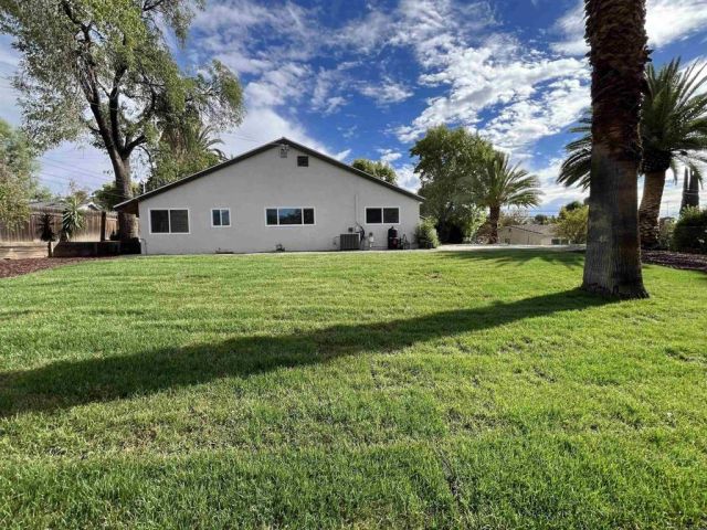 329 E South Avenue, Redlands, CA 92373