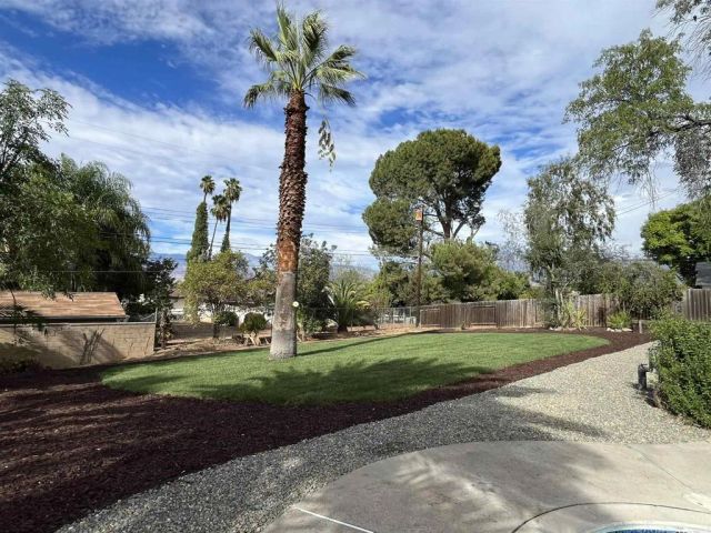 329 E South Avenue, Redlands, CA 92373