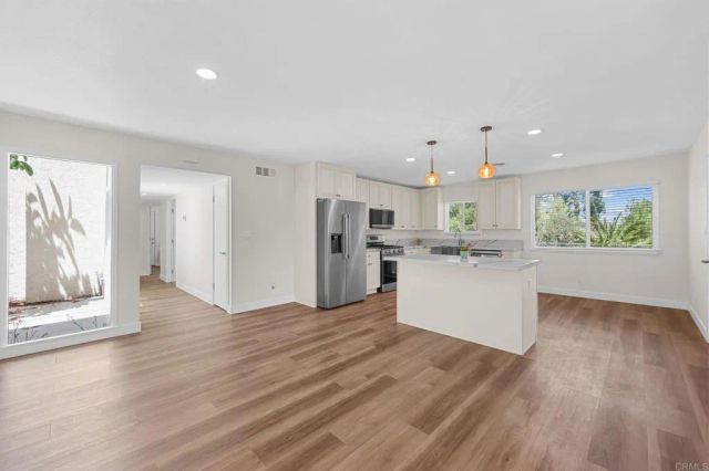 329 E South Avenue, Redlands, CA 92373