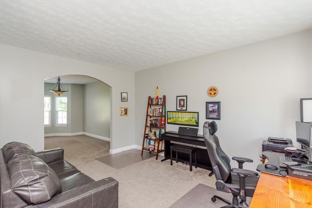2186 Tourney Trail, Beavercreek, OH 45434