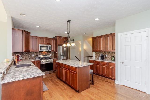 2186 Tourney Trail, Beavercreek, OH 45434