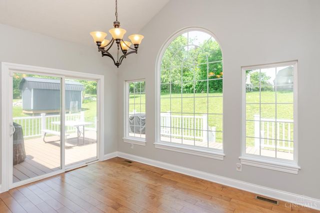 2186 Tourney Trail, Beavercreek, OH 45434