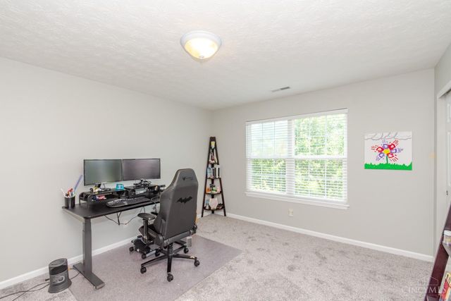 2186 Tourney Trail, Beavercreek, OH 45434