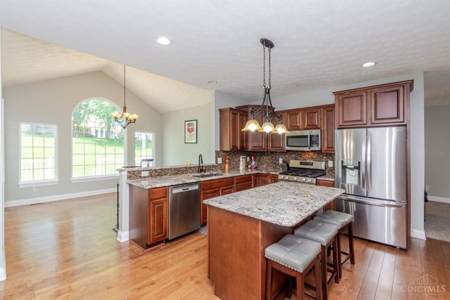 2186 Tourney Trail, Beavercreek, OH 45434