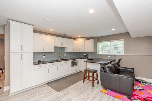 2186 Tourney Trail, Beavercreek, OH 45434