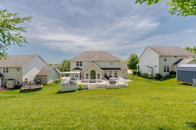 2186 Tourney Trail, Beavercreek, OH 45434