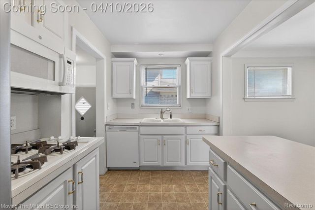 7134 Robinson Avenue, Allen Park, MI 48101