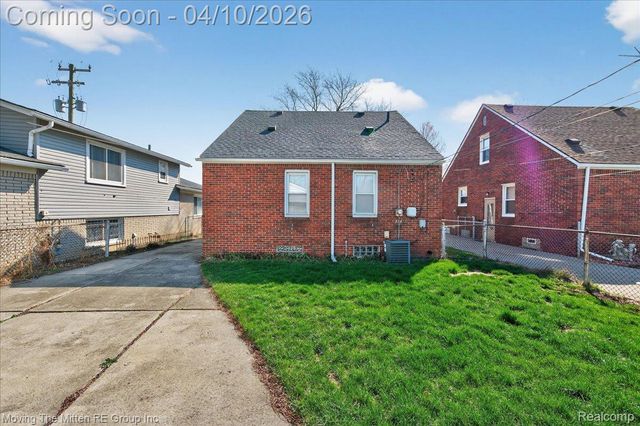 7134 Robinson Avenue, Allen Park, MI 48101