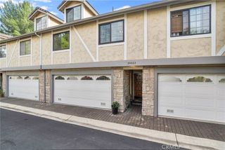 29623 Strawberry Hill 1, Agoura Hills, CA 91301