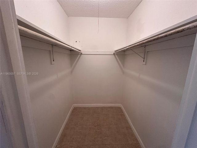 2223 Park Lane 304, Hollywood, FL 33021