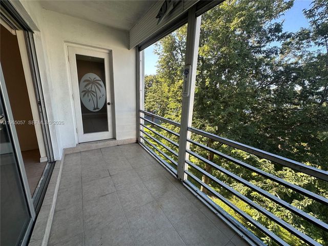 2223 Park Lane 304, Hollywood, FL 33021