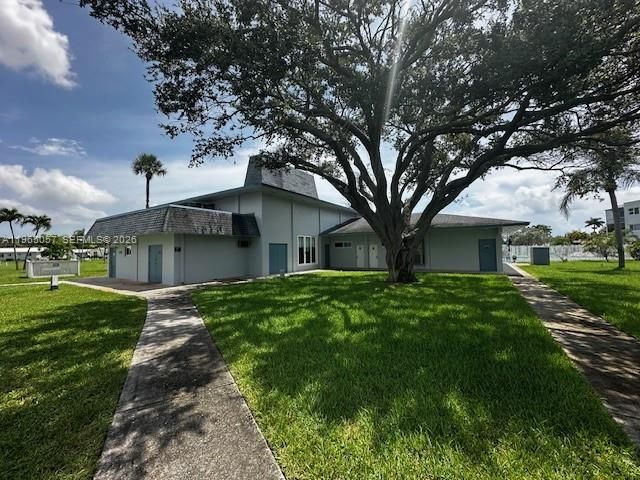 2223 Park Lane 304, Hollywood, FL 33021