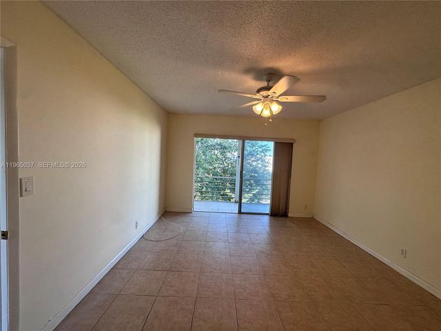 2223 Park Lane 304, Hollywood, FL 33021