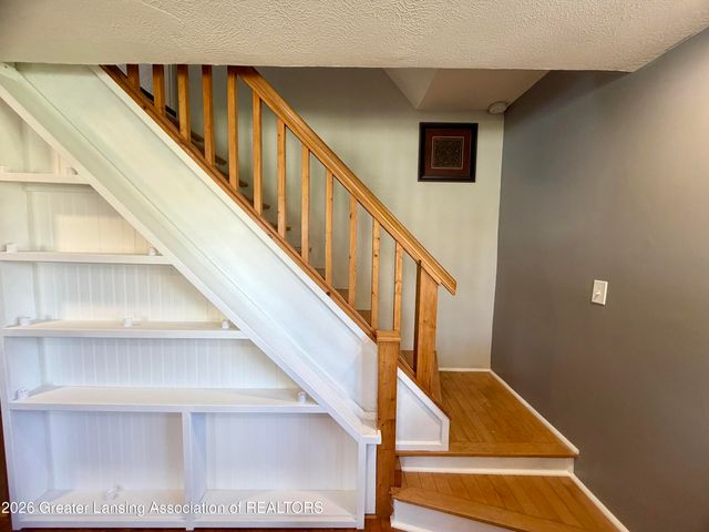 215 N Cottage Street, Potterville, MI 48876