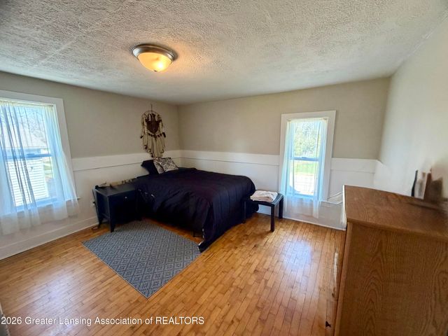 215 N Cottage Street, Potterville, MI 48876