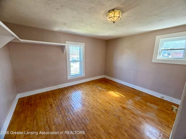215 N Cottage Street, Potterville, MI 48876