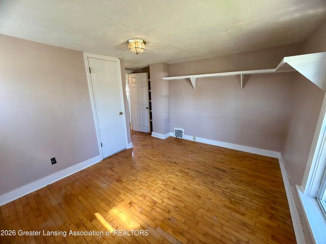 215 N Cottage Street, Potterville, MI 48876