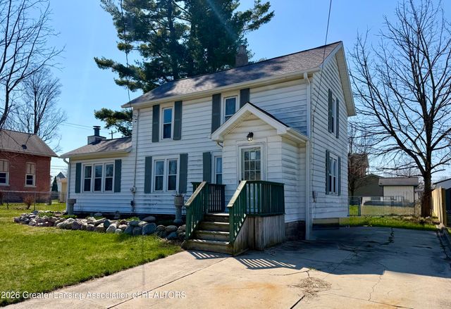215 N Cottage Street, Potterville, MI 48876