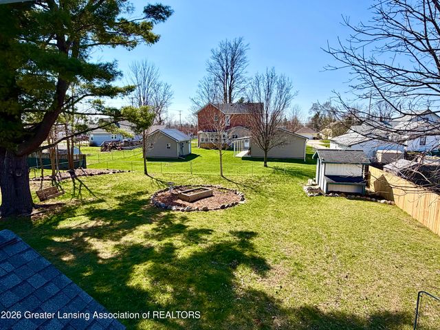 215 N Cottage Street, Potterville, MI 48876