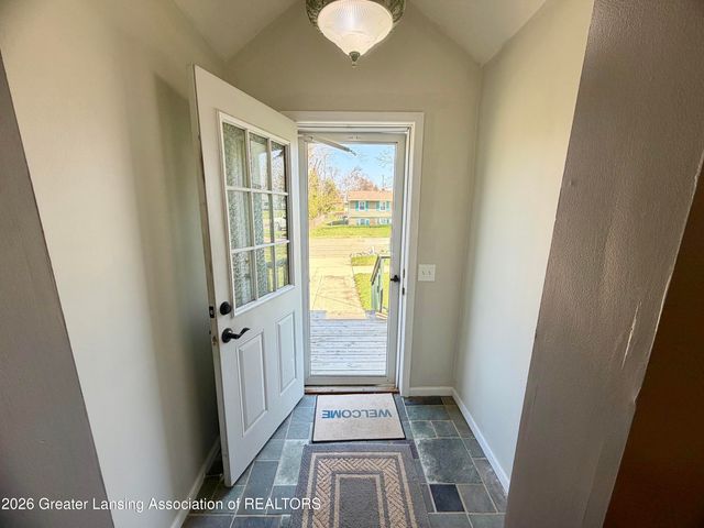 215 N Cottage Street, Potterville, MI 48876