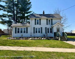 215 N Cottage Street, Potterville, MI 48876