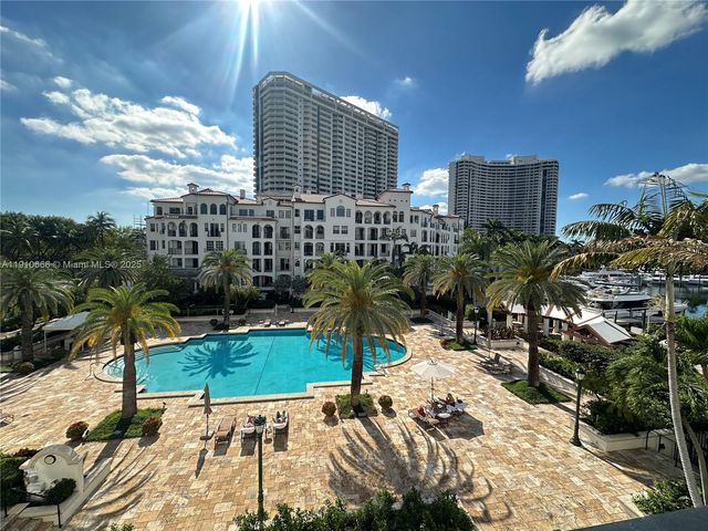 3900 Island Boulevard B-303, Aventura, FL 33160