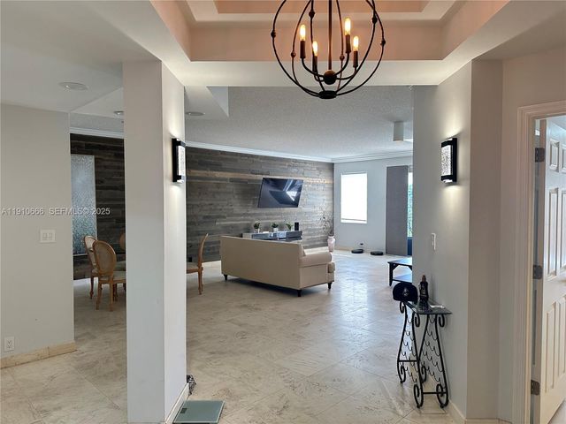 3900 Island Boulevard B-303, Aventura, FL 33160