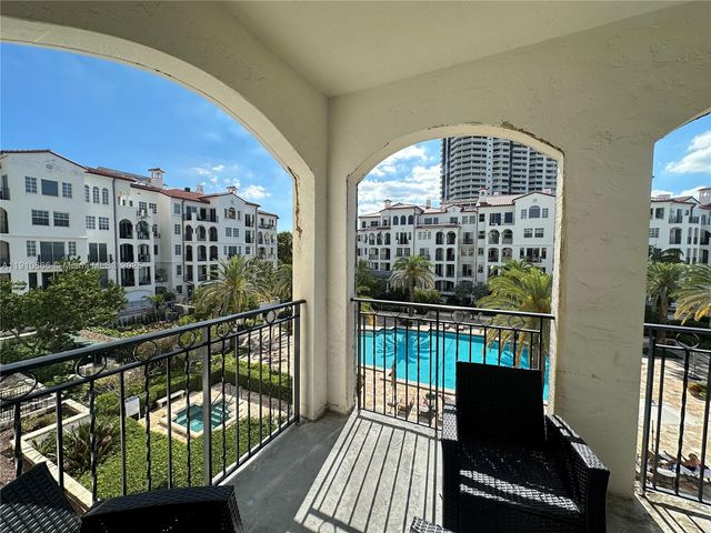 3900 Island Boulevard B-303, Aventura, FL 33160