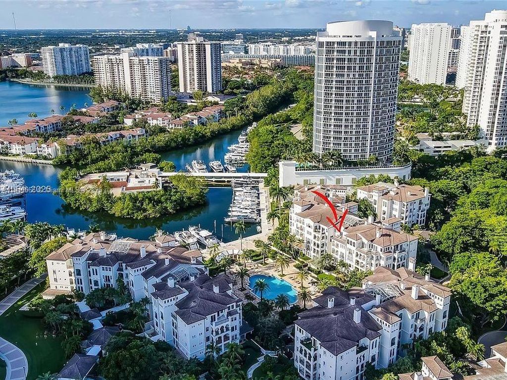 3900 Island Boulevard B-303, Aventura, FL 33160