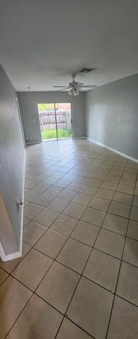 12416 Peconic Court, Wellington, FL 33414