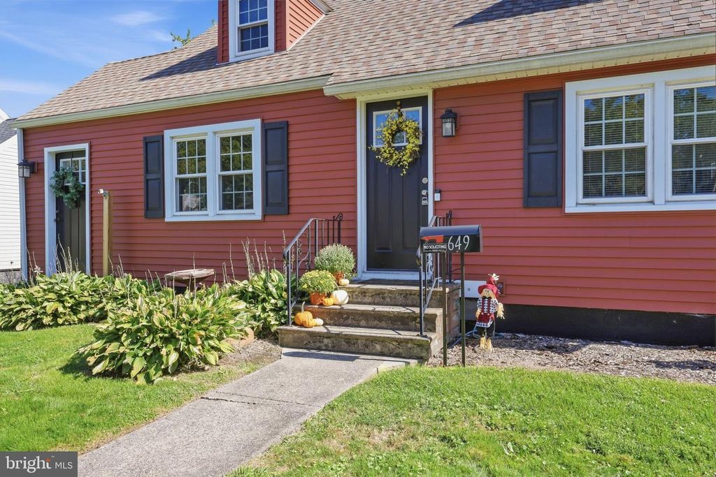 649 HILLCREST, MORRISVILLE, PA 19067 — photo 3