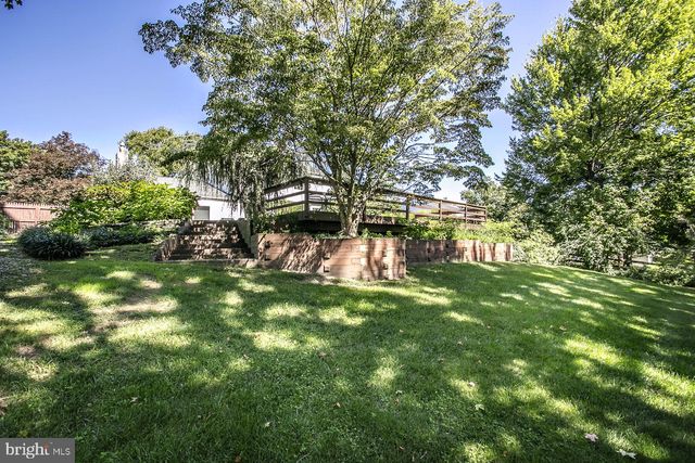 2908 VILLAGE GREEN LN, Norristown, PA 19403