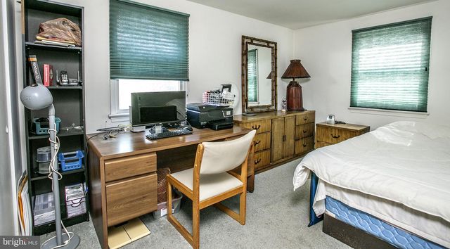 2908 VILLAGE GREEN LN, Norristown, PA 19403