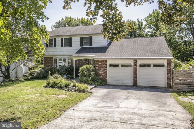 2908 VILLAGE GREEN LN, Norristown, PA 19403