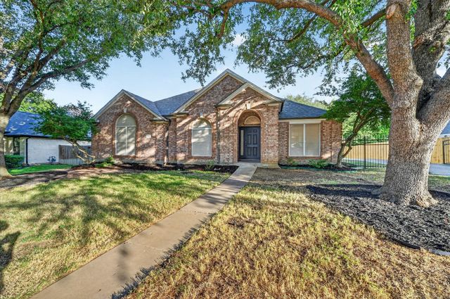 709 Coal Creek Drive, Mansfield, TX 76063