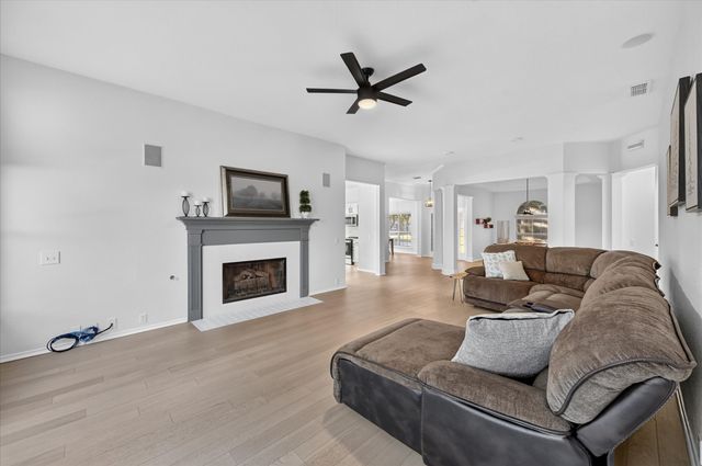 709 Coal Creek Drive, Mansfield, TX 76063