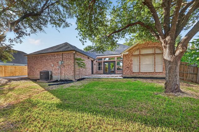709 Coal Creek Drive, Mansfield, TX 76063