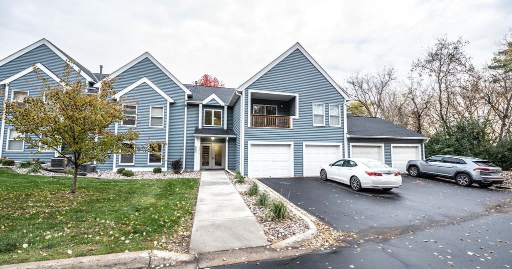 1381 Berry Ridge Road 403, Eagan, MN 55123