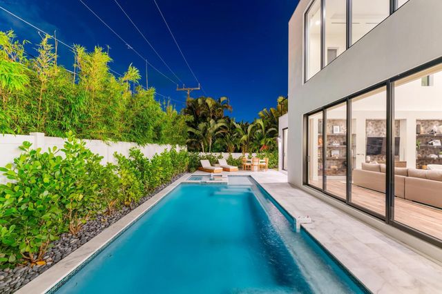 214 28th Street, West Palm Beach, FL 33407