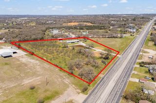1641 E Henderson Street, Cleburne, TX 76031