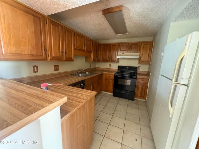 6645 PERIWINKLE Drive, Jacksonville, FL 32244