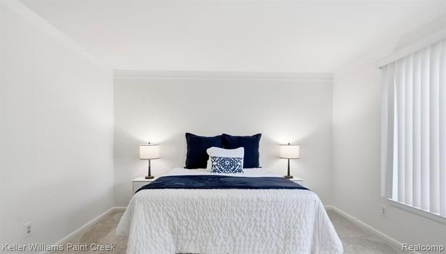 408 Fox Hills Drive 2, Bloomfield Hills, MI 48304