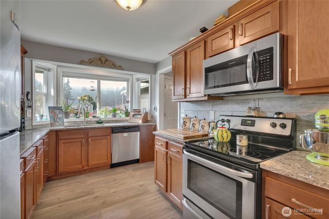 20209 2nd Avenue Ct E, Spanaway, WA 98387