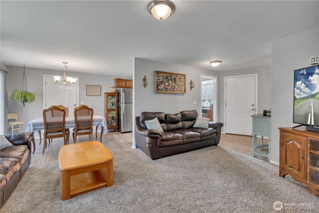 20209 2nd Avenue Ct E, Spanaway, WA 98387