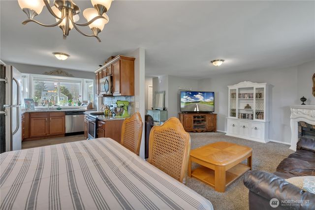 20209 2nd Avenue Ct E, Spanaway, WA 98387