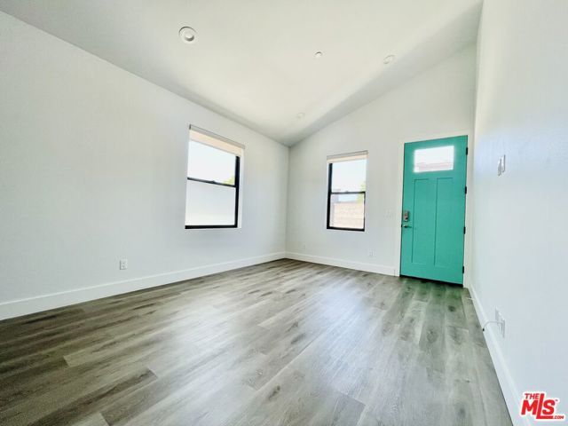 11922 Isis Avenue, Hawthorne, CA 90304