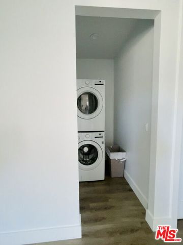 11922 Isis Avenue, Hawthorne, CA 90304