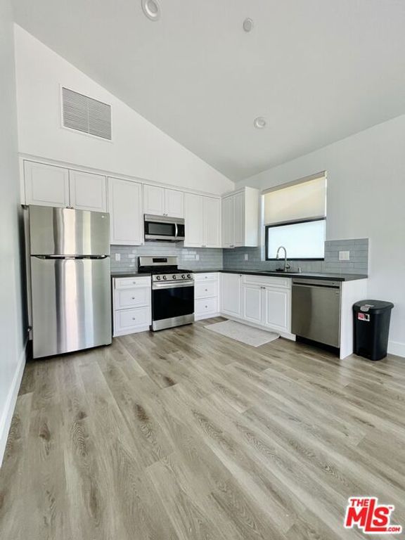 11922 Isis Avenue, Hawthorne, CA 90304