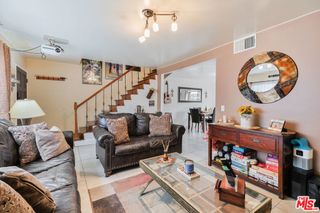 10817 Whipple Street 6, Studio City, CA 91602