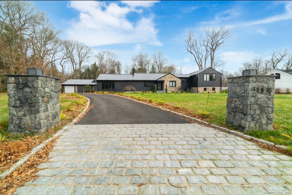 113 Woodbrook Drive, Stamford, CT 06907